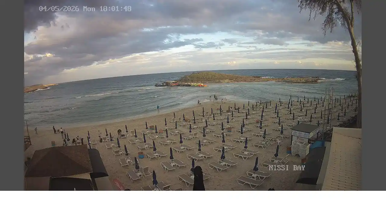 Webcam snapshot from :city — May 4, 2026 16:00