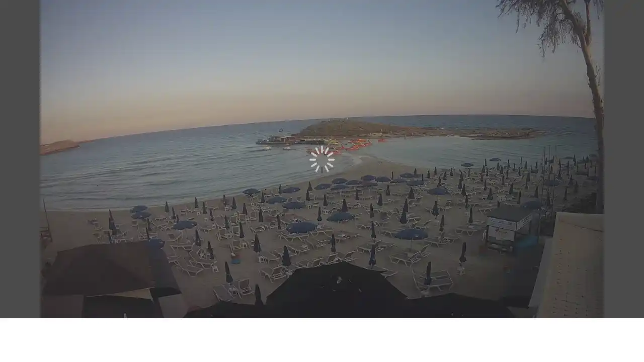 Webcam snapshot from :city — May 6, 2026 17:00
