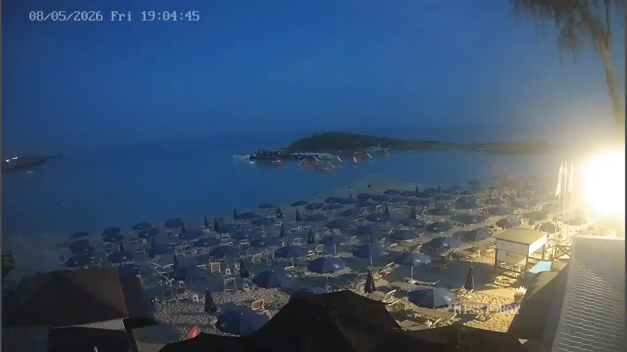 Webcam snapshot from :city — May 8, 2026 17:00