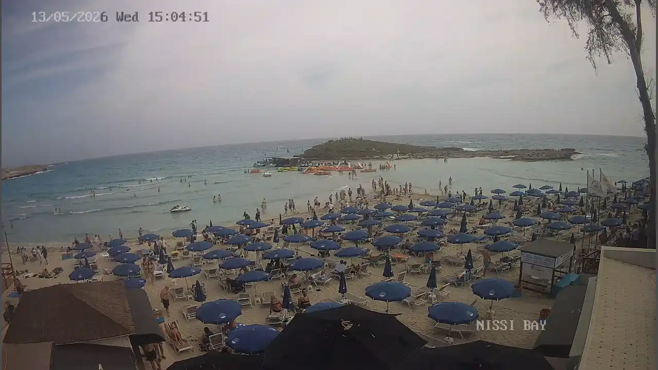 Webcam snapshot from :city — May 13, 2026 13:00