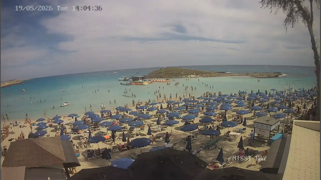 Webcam snapshot from :city — May 19, 2026 12:00