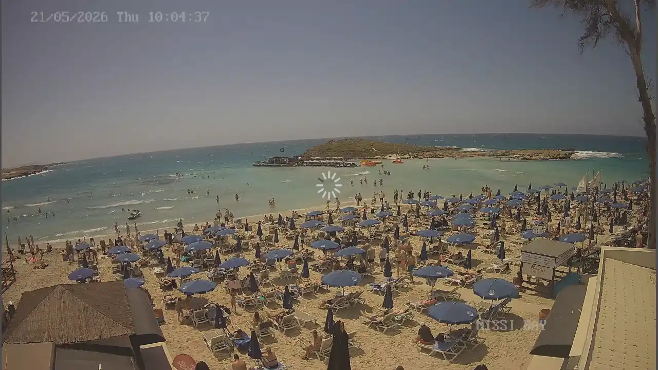 Webcam snapshot from :city — May 21, 2026 08:00