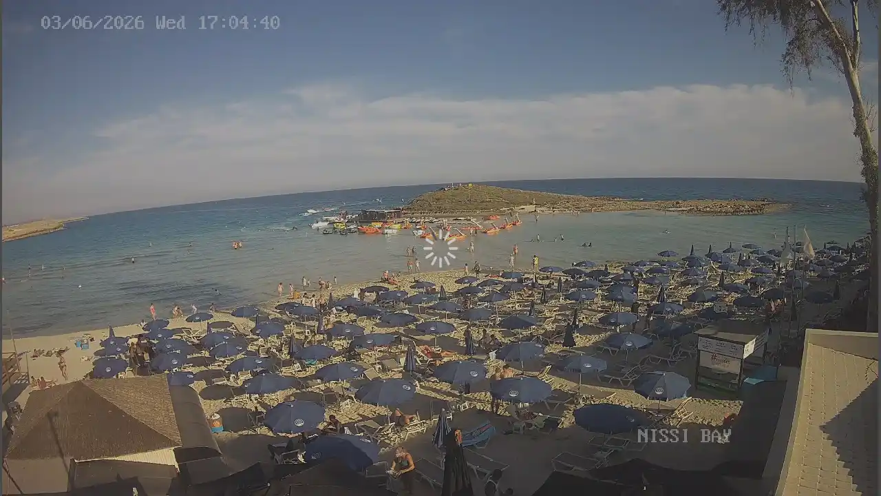 Webcam snapshot from :city — June 3, 2026 15:00