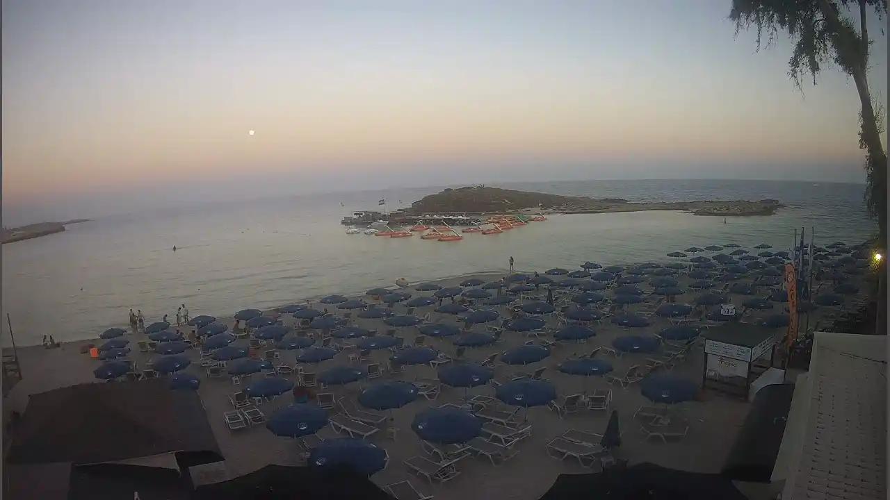 Webcam snapshot from :city — June 28, 2026 17:00