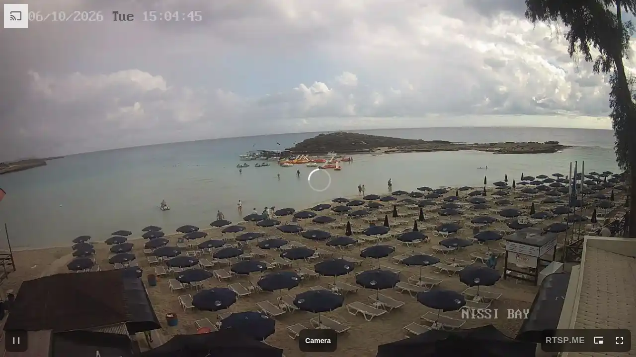 Webcam snapshot from :city — October 6, 2026 13:00