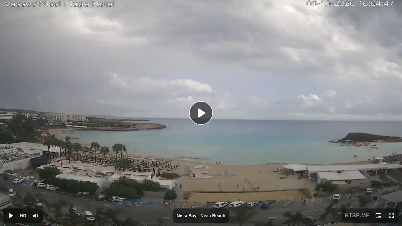 Webcam snapshot from :city — October 6, 2026 13:00
