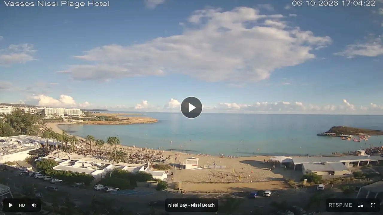 Webcam snapshot from :city — October 6, 2026 14:00