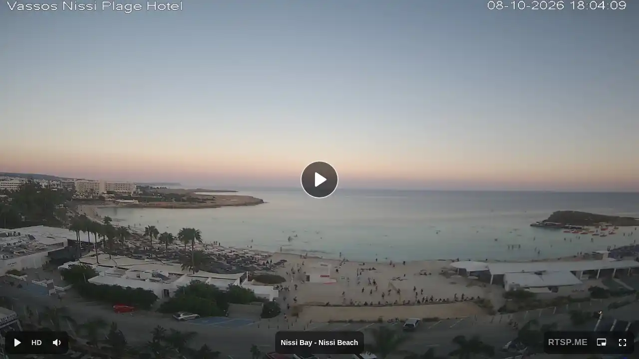 Webcam snapshot from :city — October 8, 2026 15:00