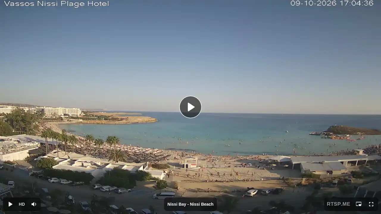 Webcam snapshot from :city — October 9, 2026 14:00
