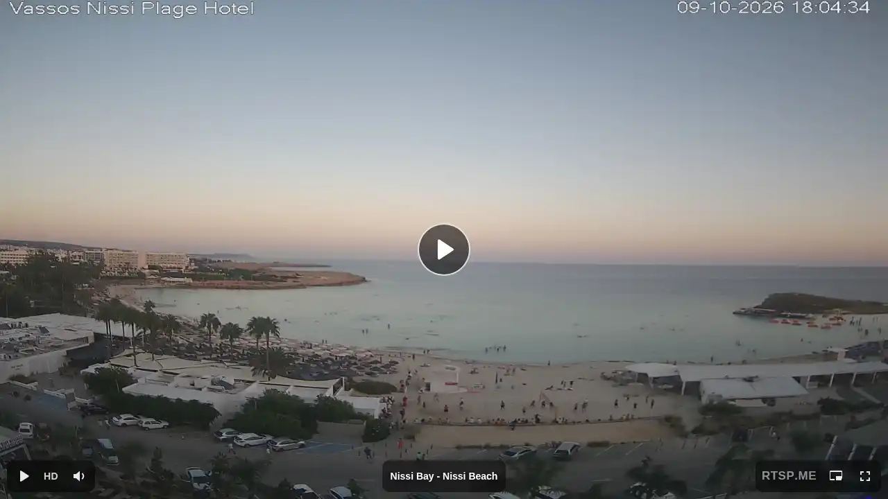 Webcam snapshot from :city — October 9, 2026 15:00