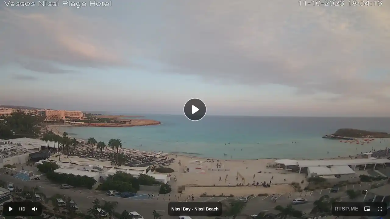 Webcam snapshot from :city — October 11, 2026 15:00