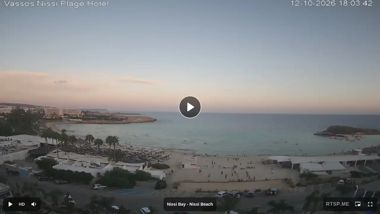 Webcam snapshot from :city — October 12, 2026 15:00