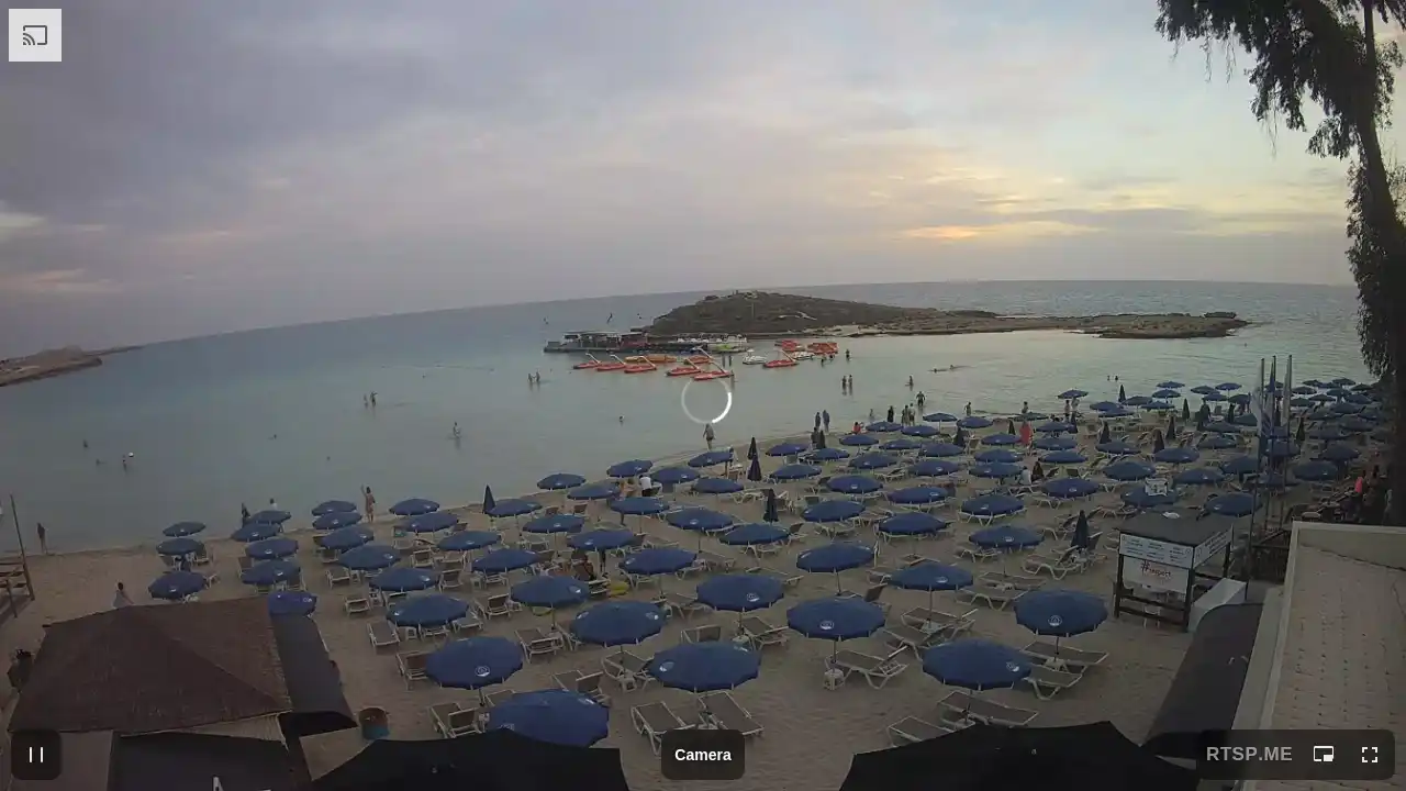 Webcam snapshot from :city — October 13, 2026 15:00
