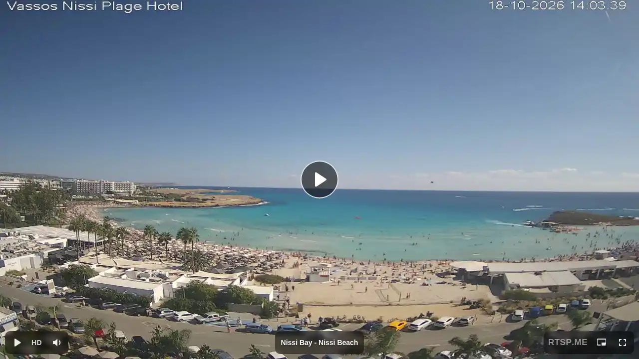 Webcam snapshot from :city — October 18, 2026 11:00