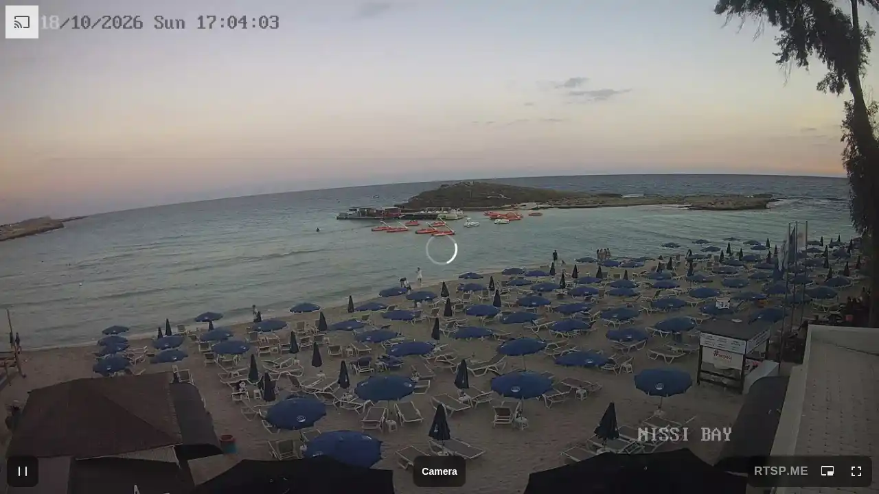 Webcam snapshot from :city — October 18, 2026 15:00