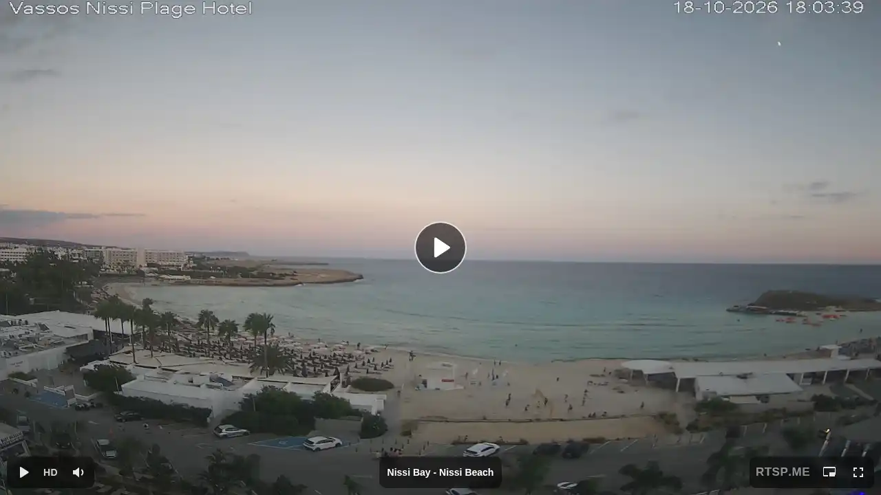 Webcam snapshot from :city — October 18, 2026 15:00